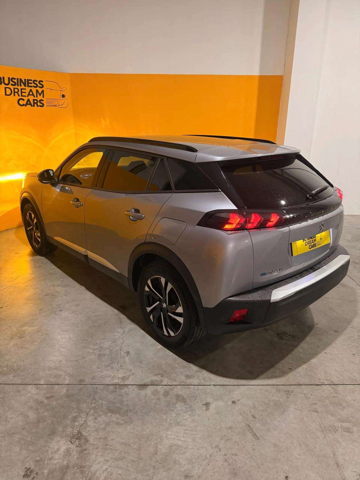 peugeot-e-2008-2021-eletrico-0cc