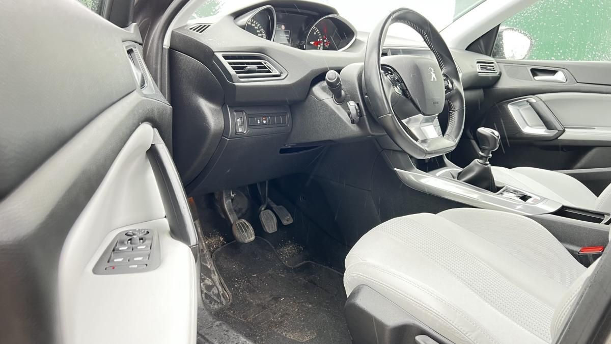 peugeot-308-sw-2019-diesel-1499cc