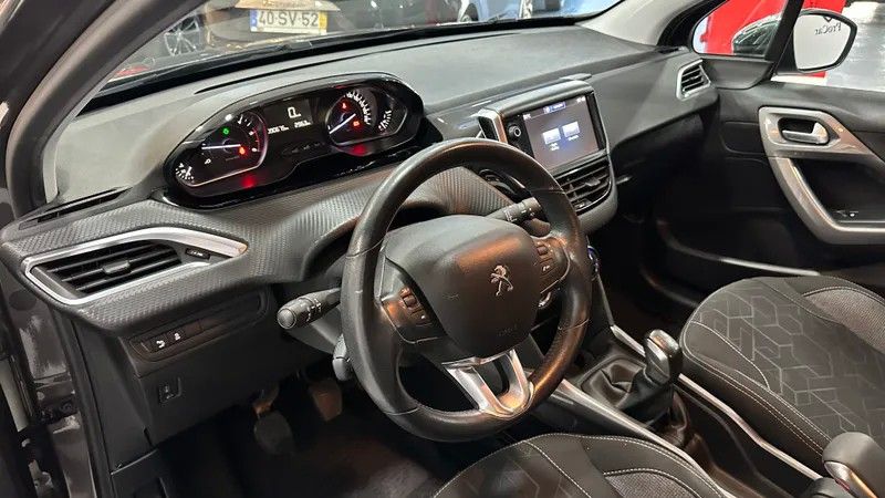 peugeot-2008-2017-diesel-1560cc