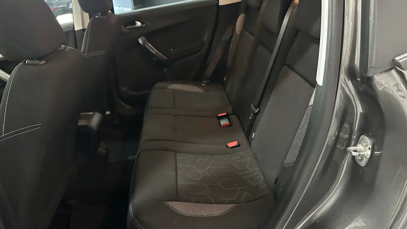 peugeot-2008-2017-diesel-1560cc