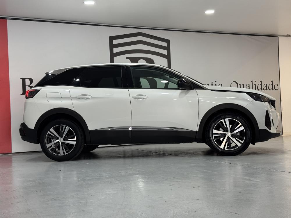 peugeot-3008-2022-diesel-1499cc