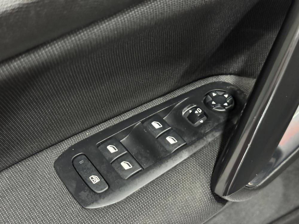 peugeot-308-2018-gasolina-1199cc