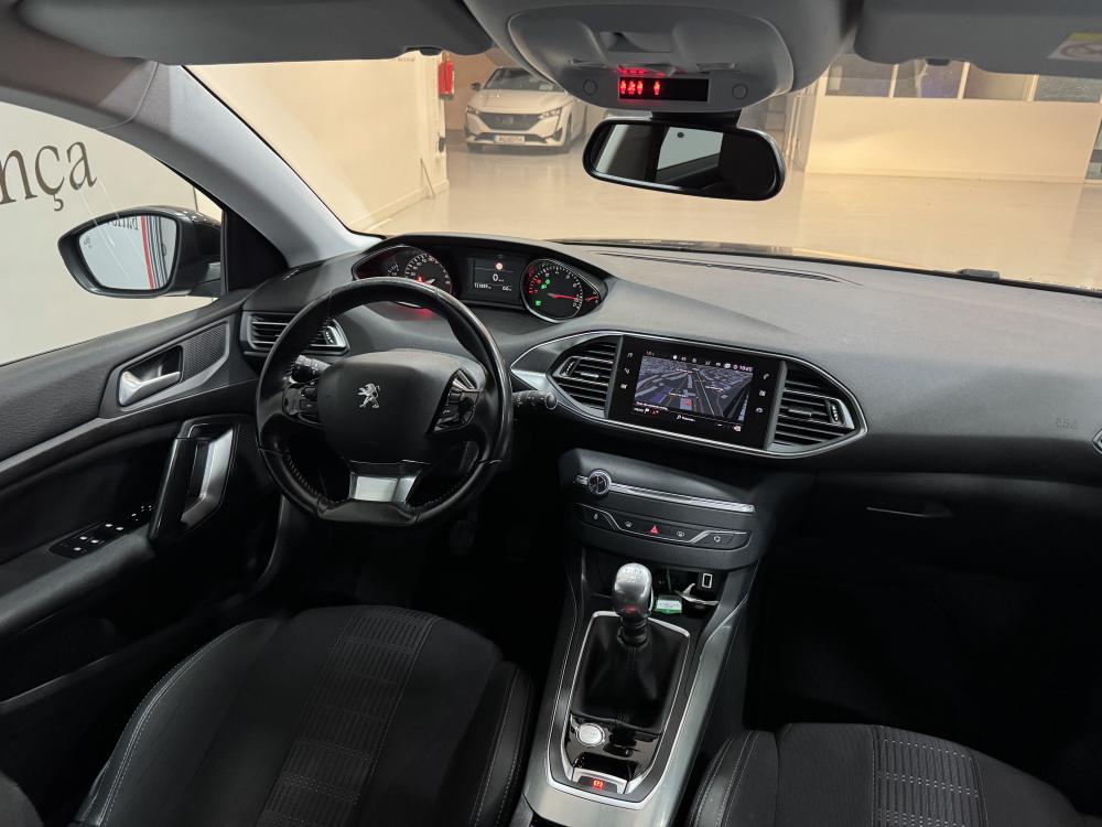 peugeot-308-2018-gasolina-1199cc