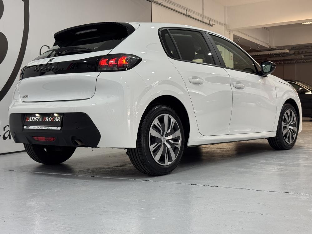 peugeot-208-2023-gasolina-1199cc