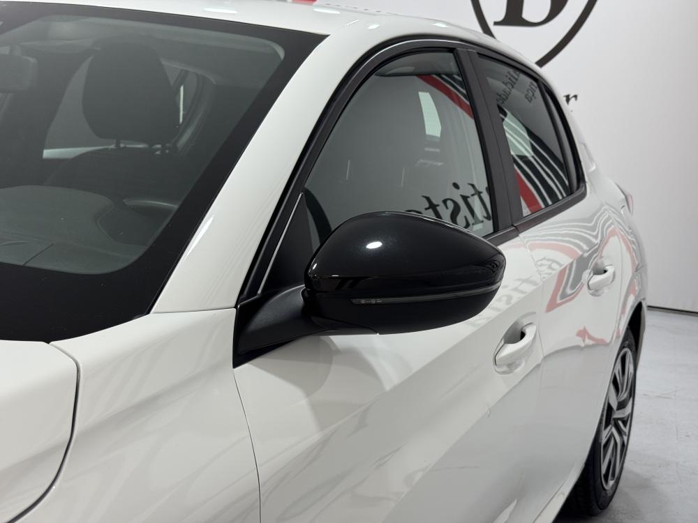 peugeot-208-2023-gasolina-1199cc