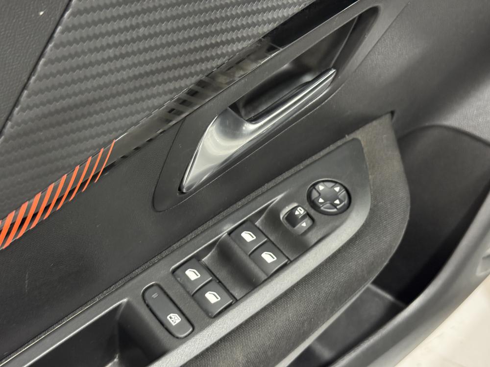 peugeot-208-2023-gasolina-1199cc
