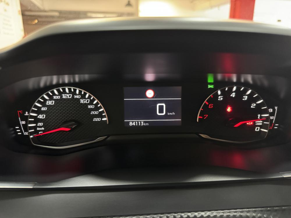 peugeot-208-2023-gasolina-1199cc