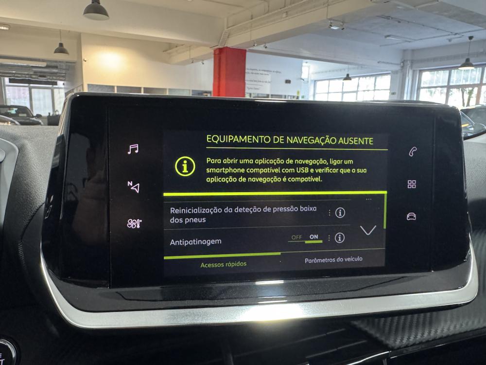 peugeot-2008-2022-gasolina-1199cc