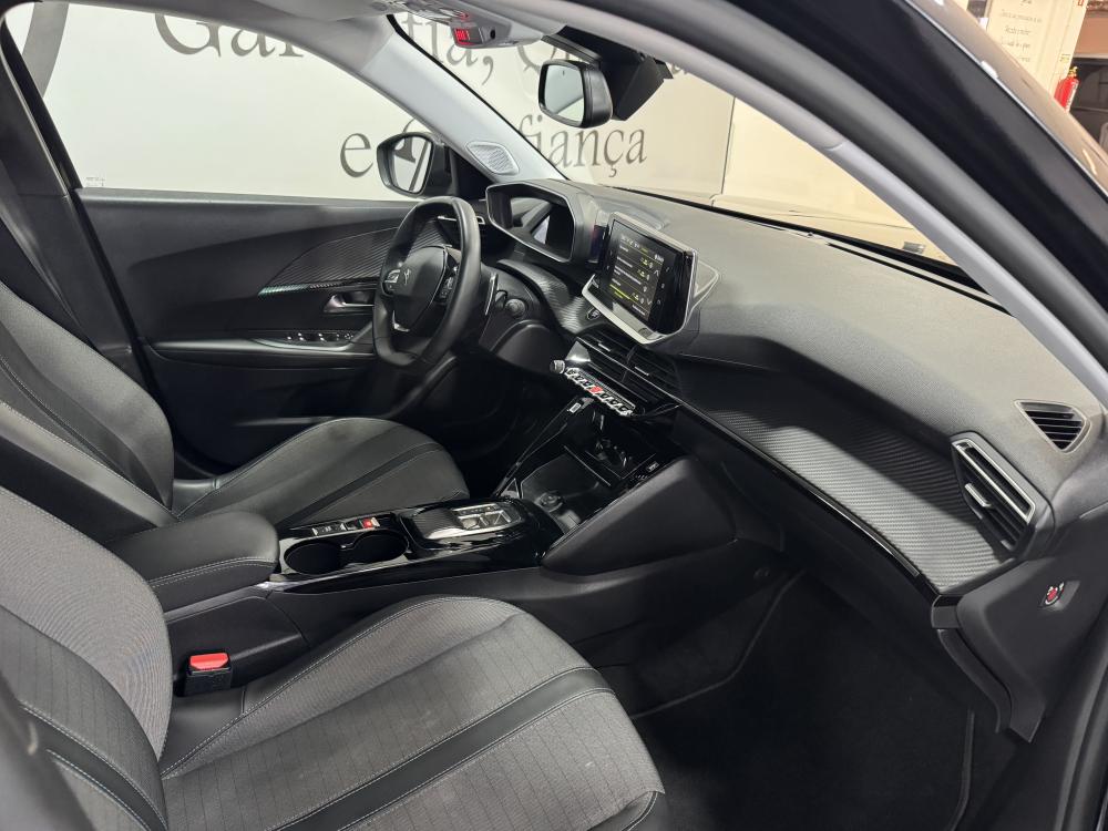 peugeot-2008-2022-gasolina-1199cc