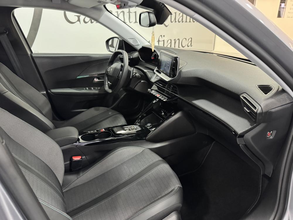 peugeot-2008-2022-gasolina-1199cc