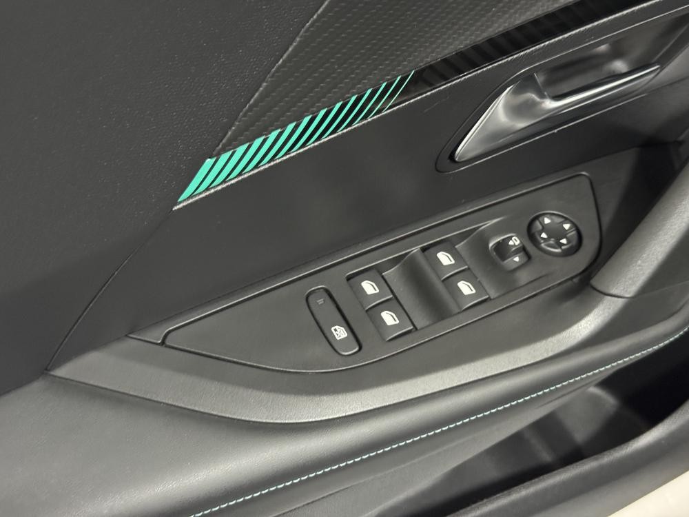 peugeot-2008-2022-gasolina-1199cc