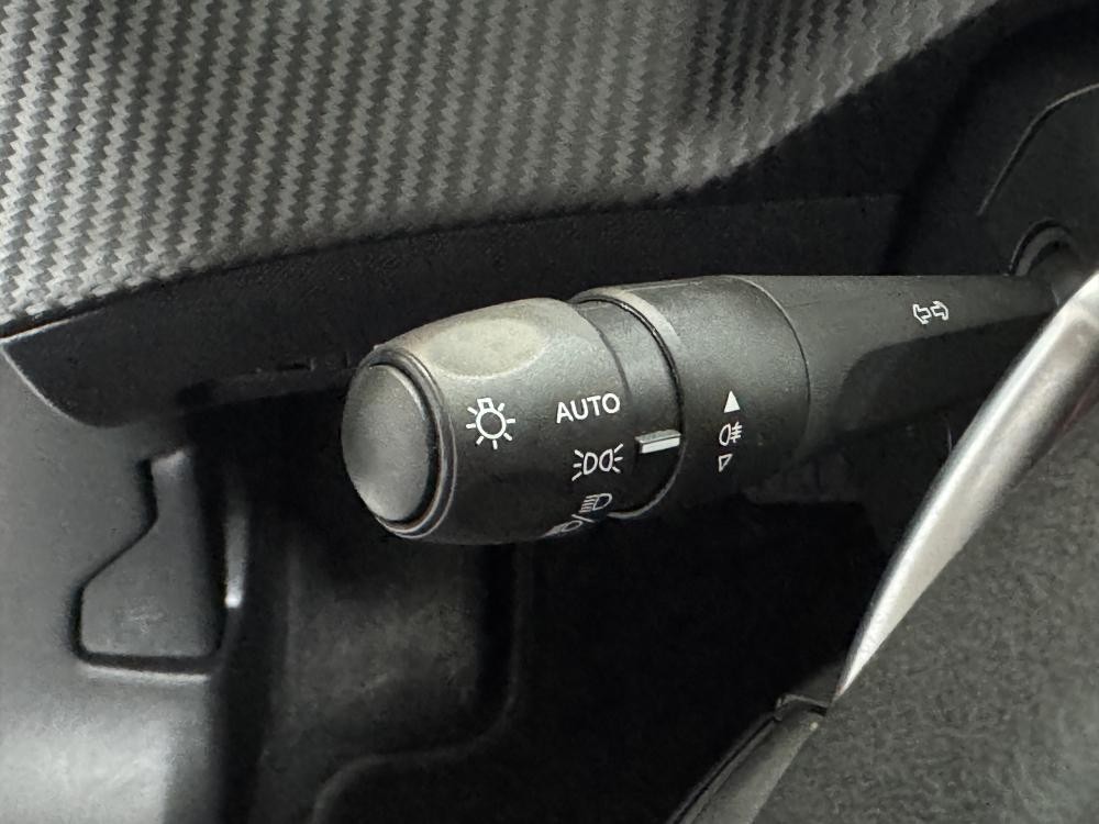 peugeot-2008-2022-gasolina-1199cc