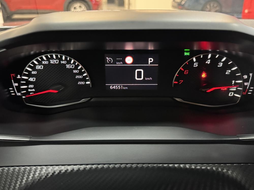 peugeot-2008-2022-gasolina-1199cc