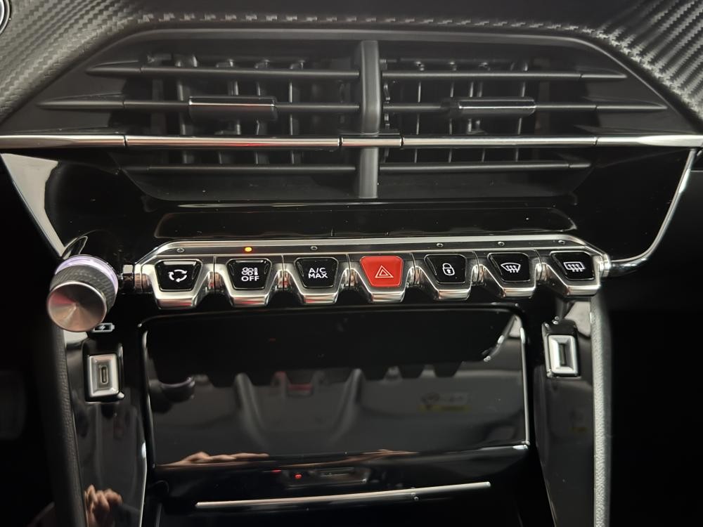 peugeot-2008-2022-gasolina-1199cc