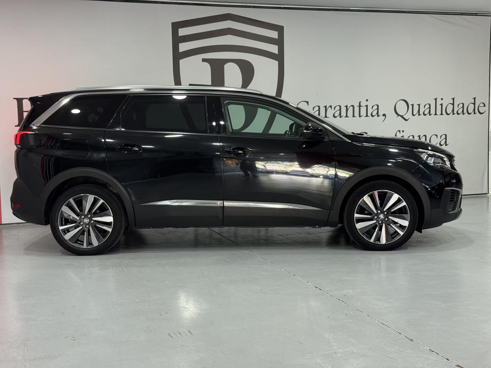 peugeot-5008-2018-diesel-1560cc