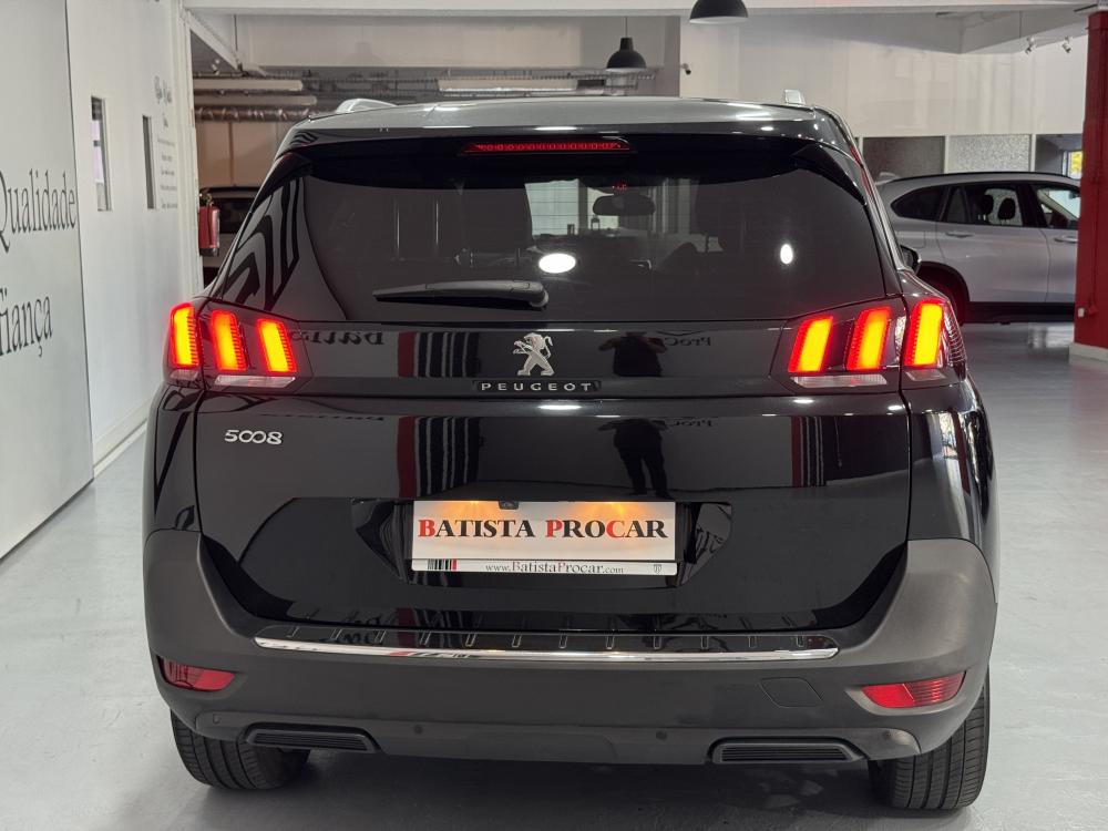 peugeot-5008-2018-diesel-1560cc