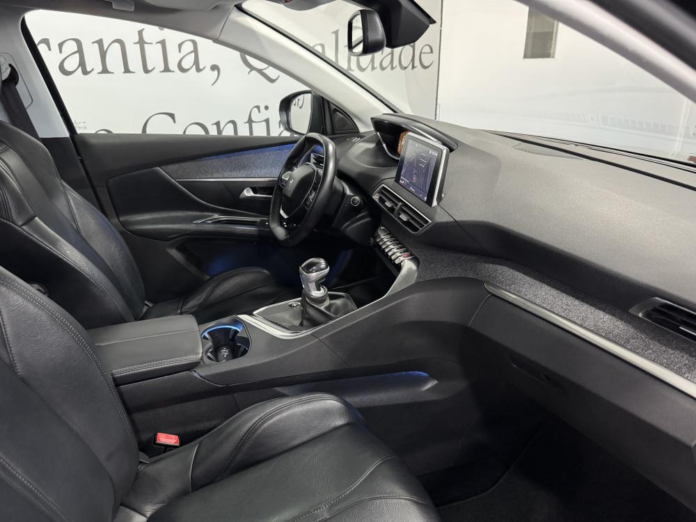 peugeot-5008-2018-diesel-1560cc