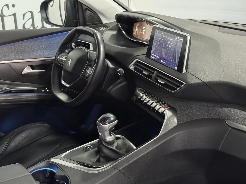 peugeot-5008-2018-diesel-1560cc