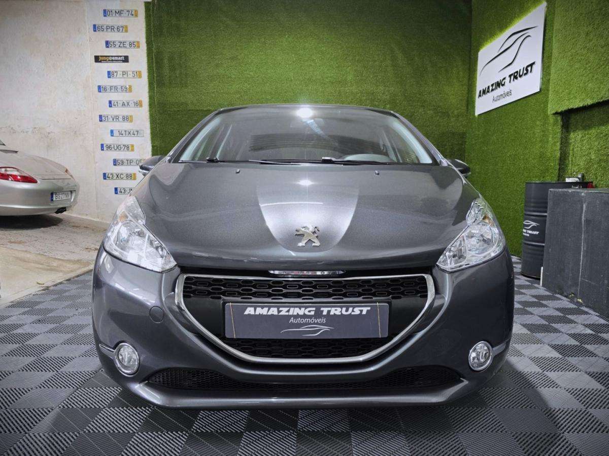 peugeot-208-2015-gasolina-1199cc