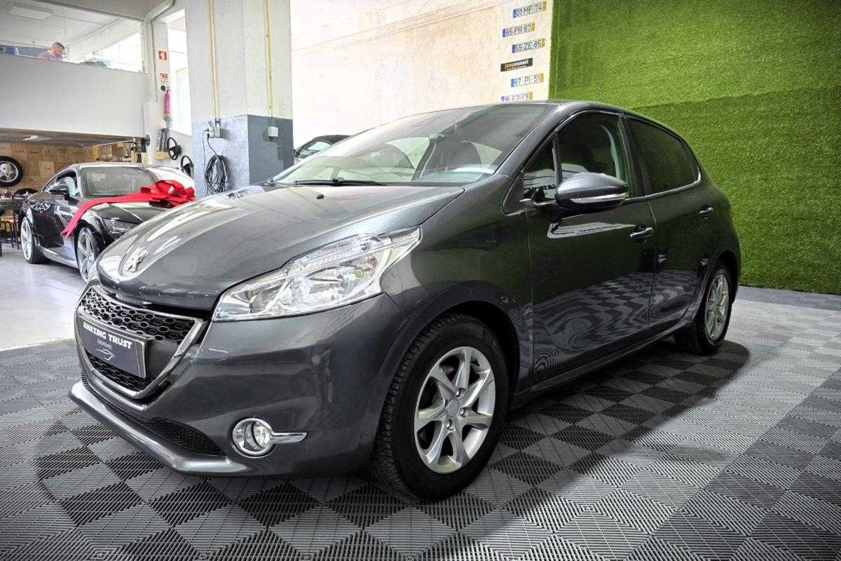 peugeot-208-2015-gasolina-1199cc