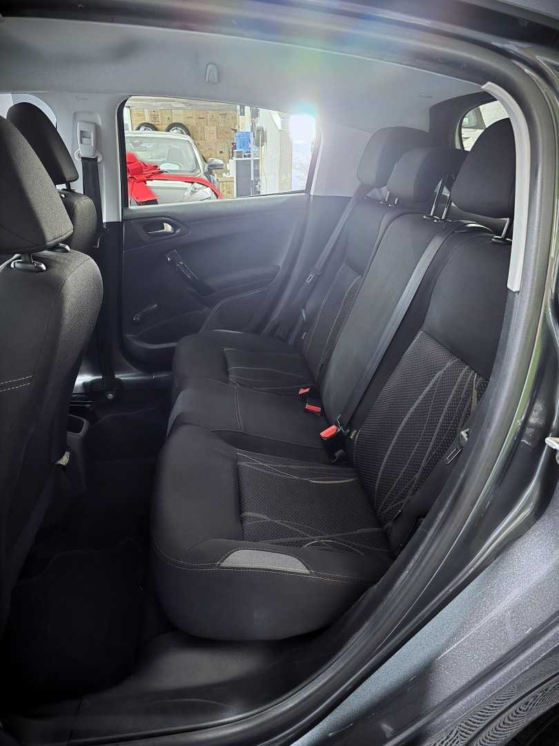 peugeot-208-2015-gasolina-1199cc
