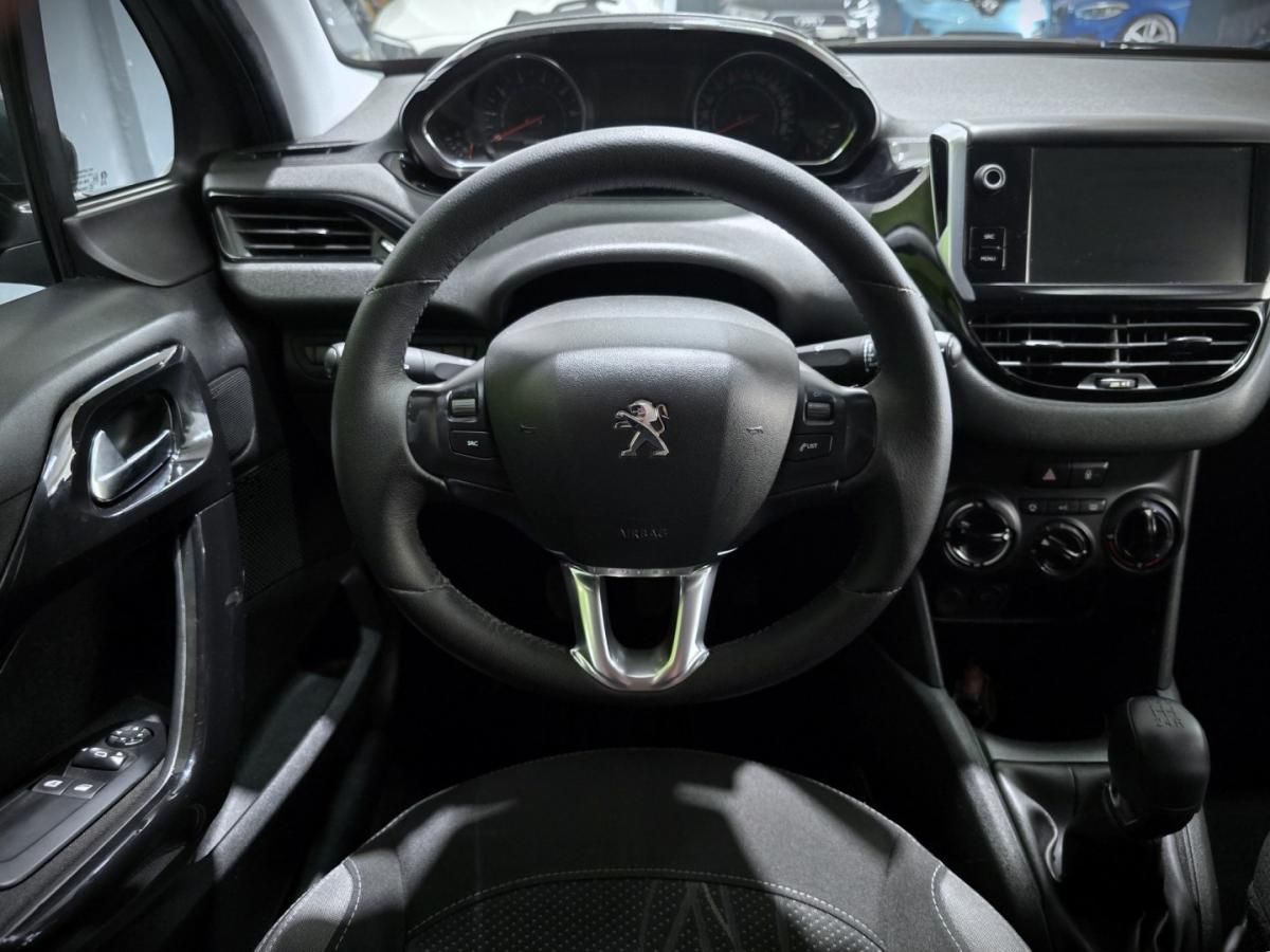 peugeot-208-2015-gasolina-1199cc