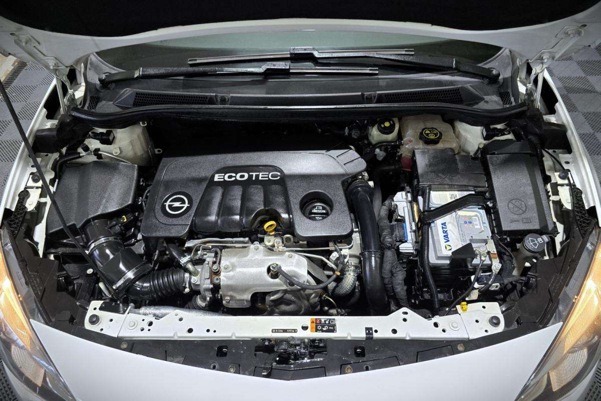 opel-astra-gtc-2015-diesel-1598cc