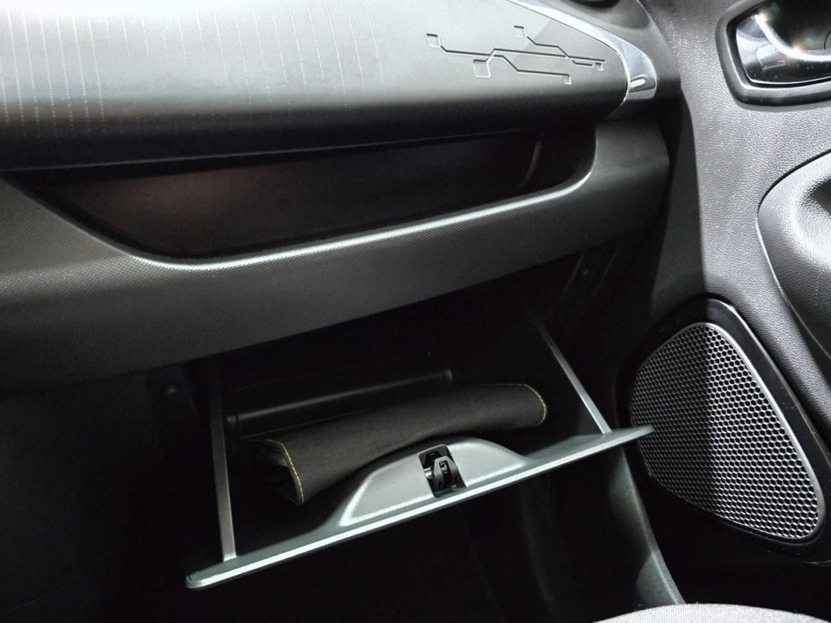 renault-zoe-2019-eletrico-0cc