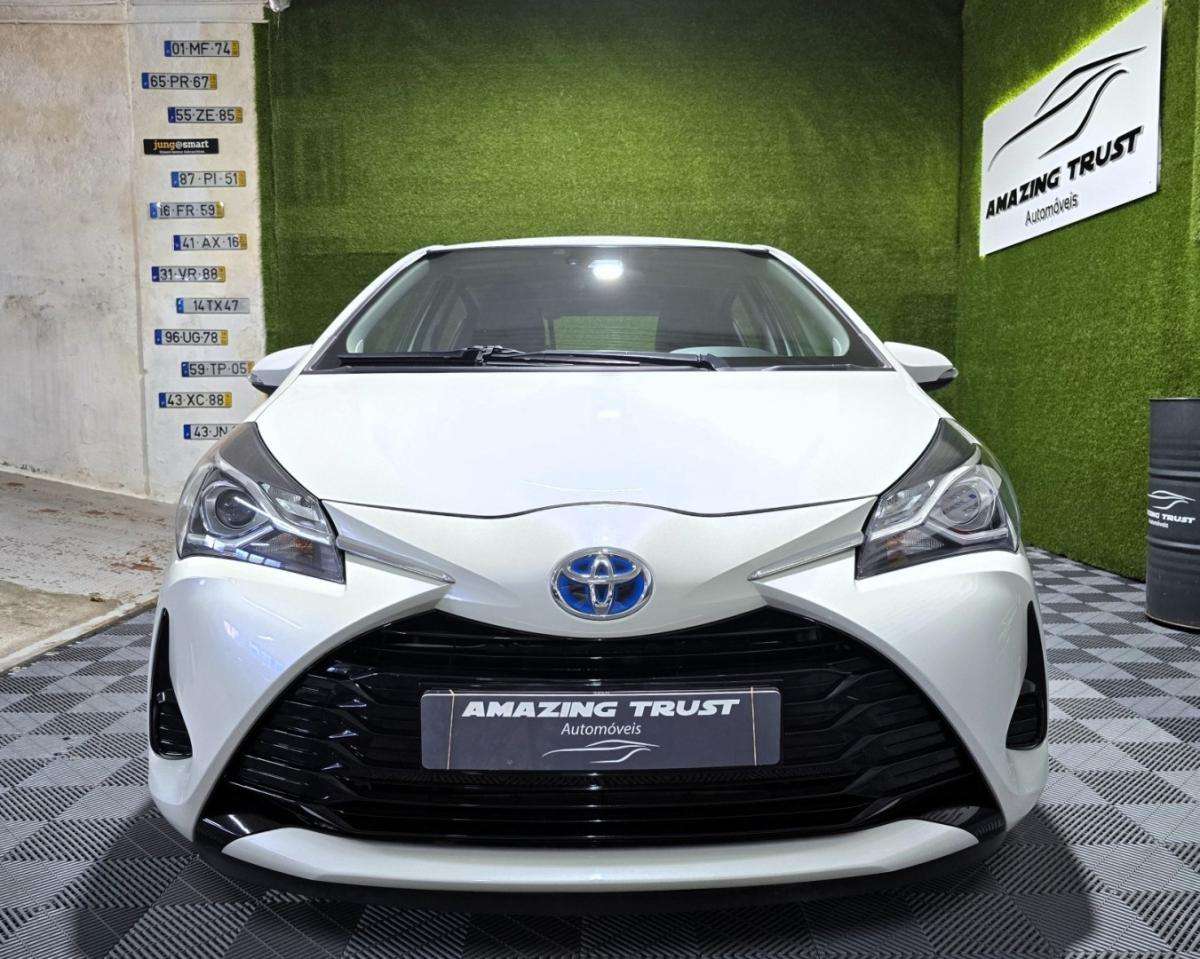 toyota-yaris-2019-hibrido-1497cc