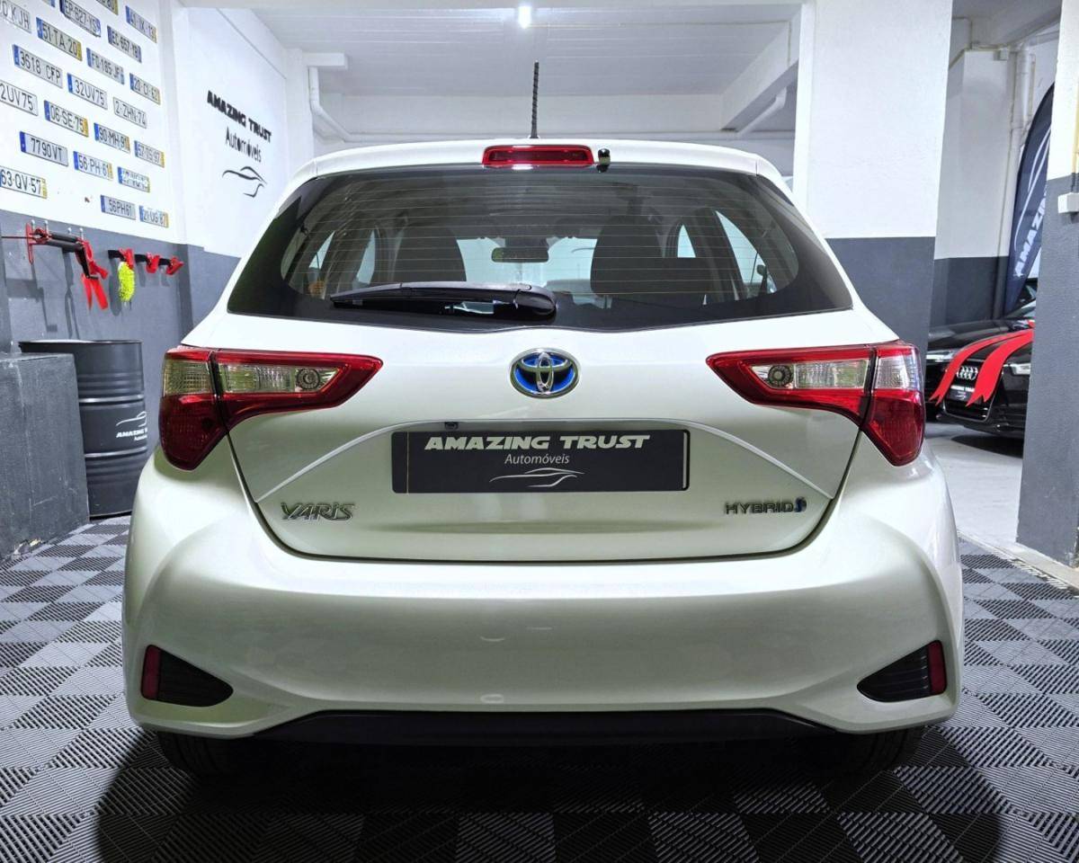 toyota-yaris-2019-hibrido-1497cc