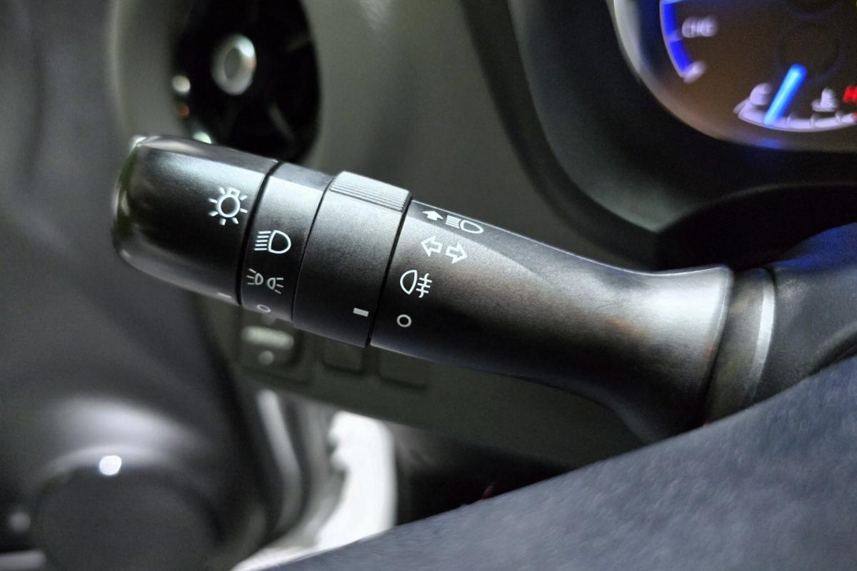 toyota-yaris-2019-hibrido-1497cc