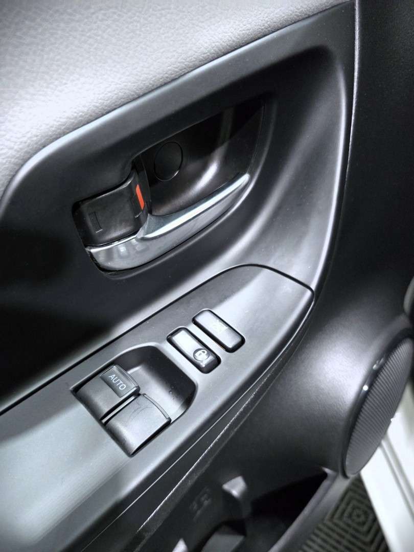 toyota-yaris-2019-hibrido-1497cc