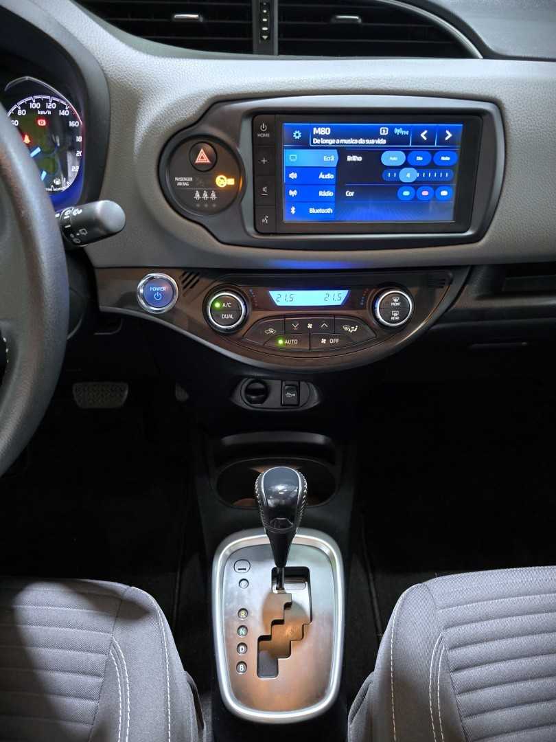 toyota-yaris-2019-hibrido-1497cc
