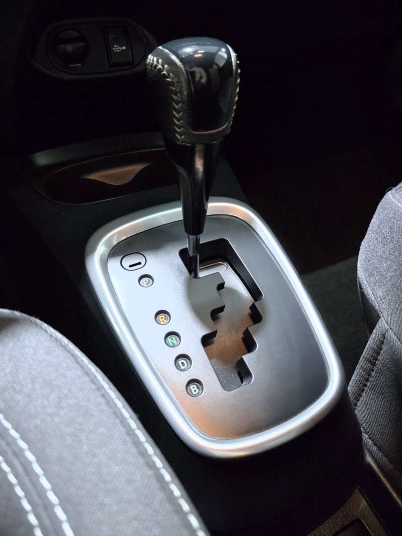 toyota-yaris-2019-hibrido-1497cc