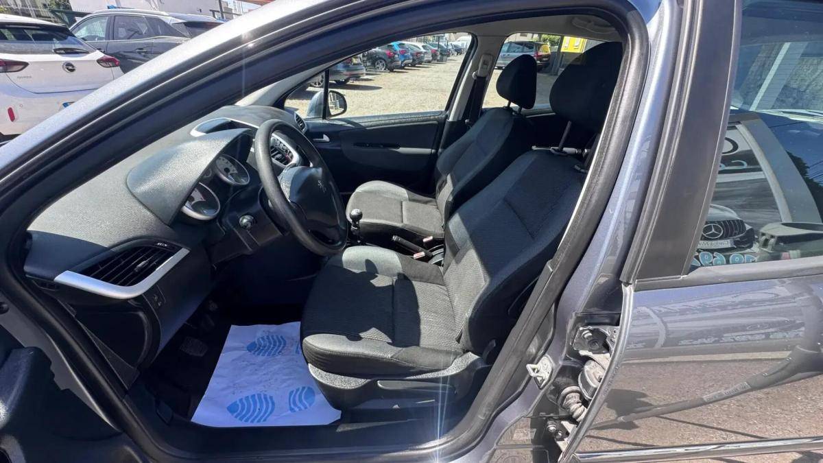 peugeot-207-2009-diesel-1560cc