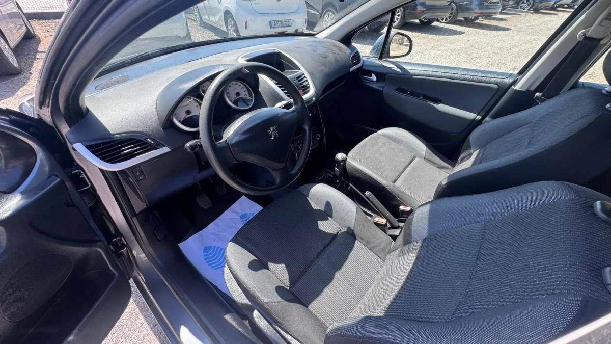 peugeot-207-2009-diesel-1560cc
