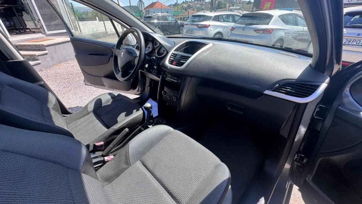 peugeot-207-2009-diesel-1560cc