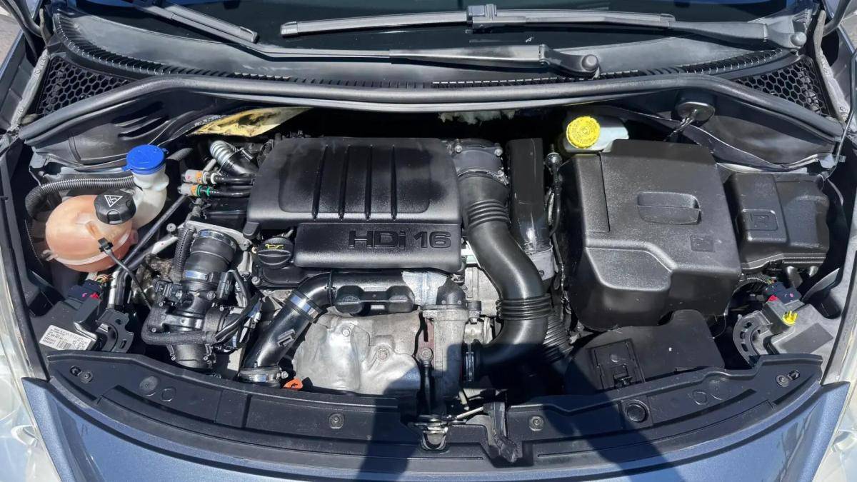 peugeot-207-2009-diesel-1560cc