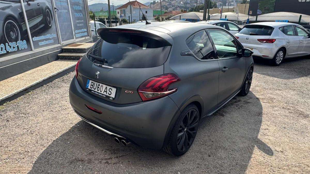 peugeot-208-2017-gasolina-1598cc