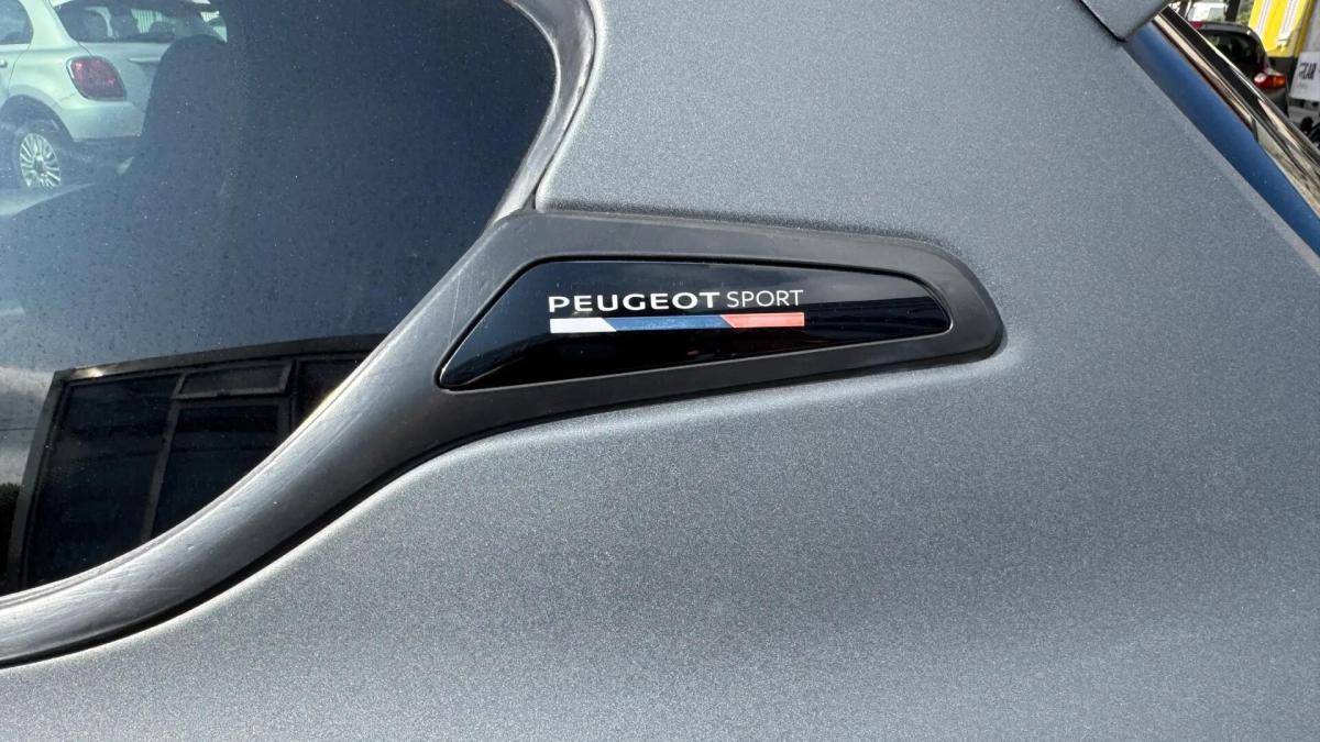 peugeot-208-2017-gasolina-1598cc
