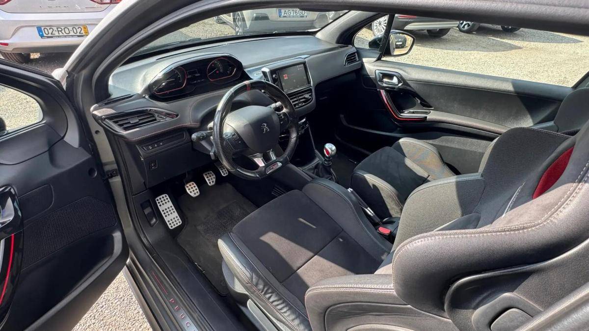 peugeot-208-2017-gasolina-1598cc
