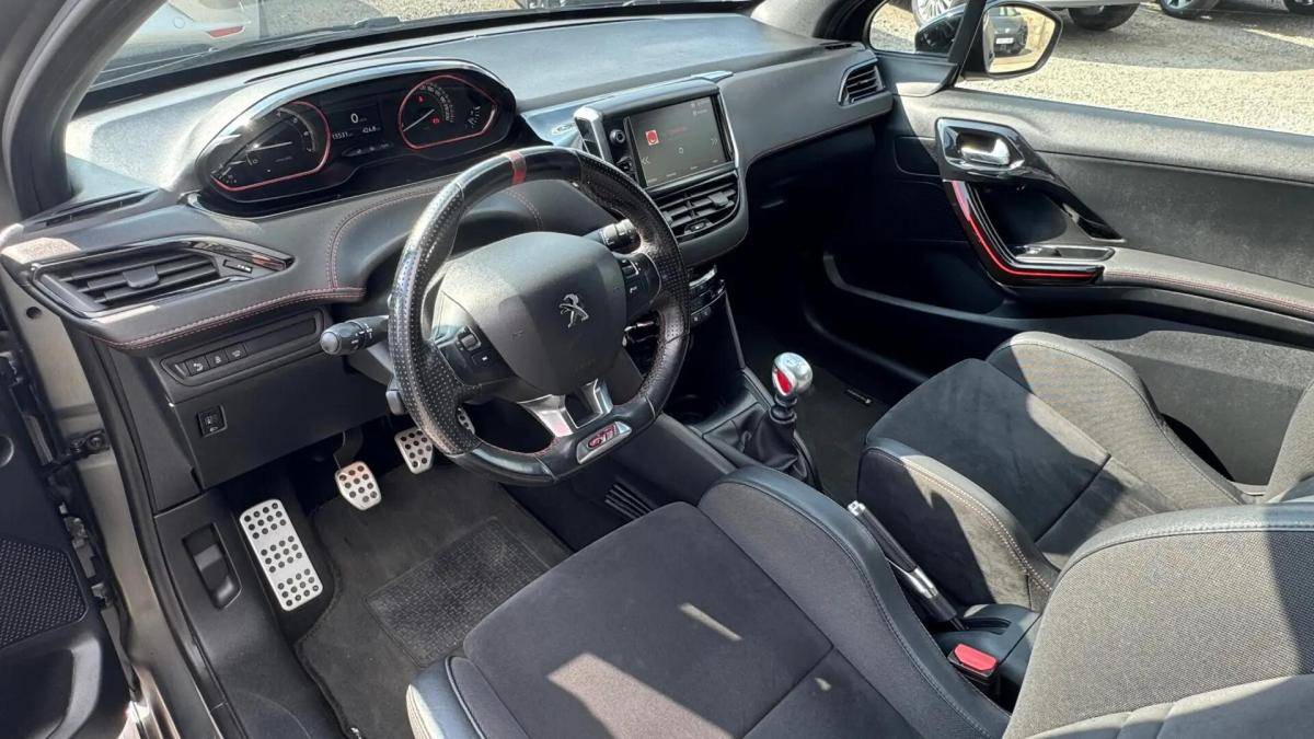 peugeot-208-2017-gasolina-1598cc