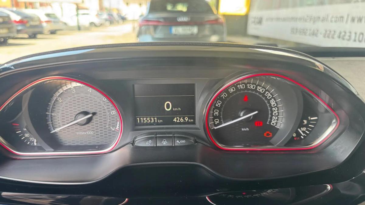 peugeot-208-2017-gasolina-1598cc