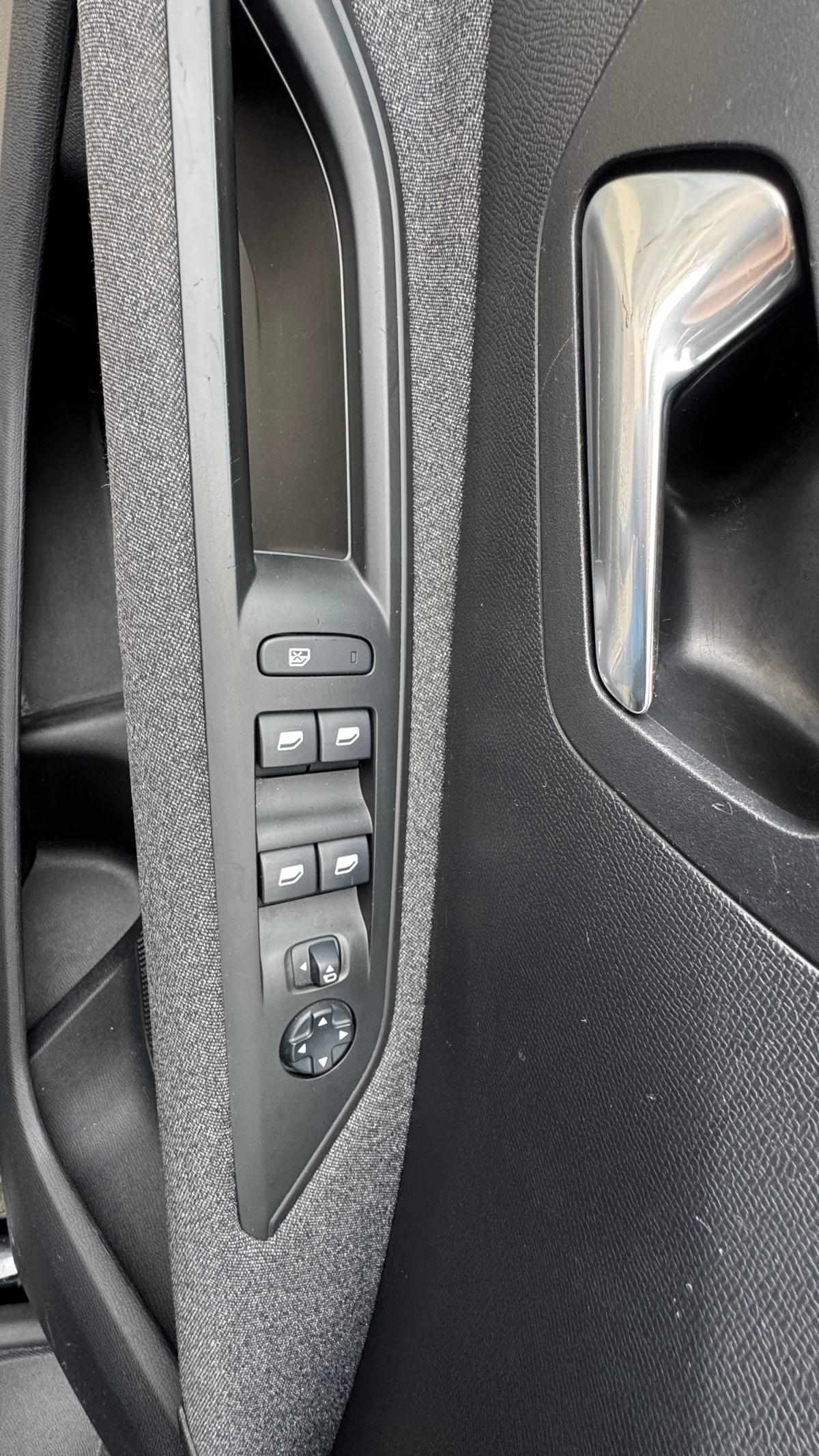 peugeot-3008-2018-diesel-1499cc