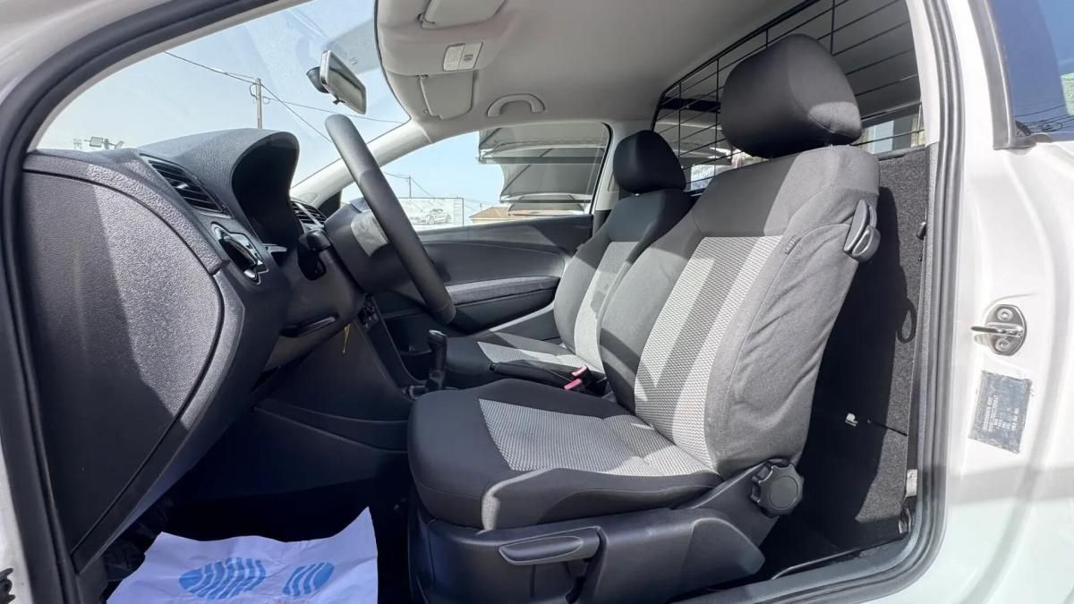 volkswagen-polo-2011-diesel-1199cc