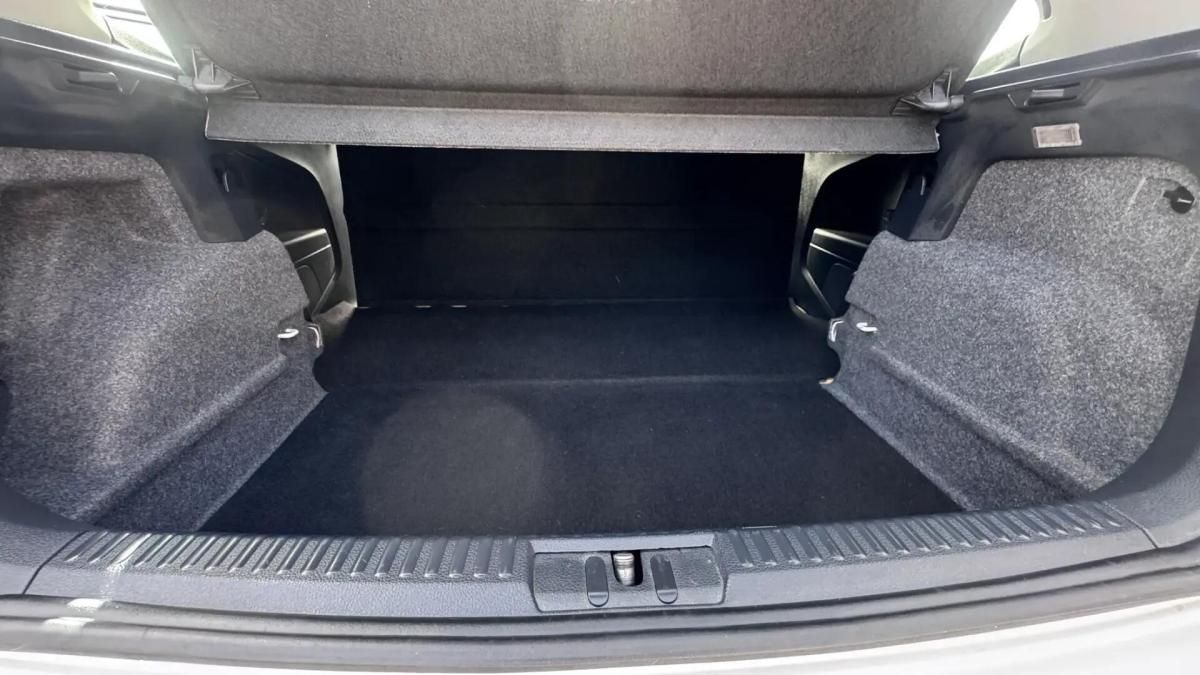 volkswagen-polo-2011-diesel-1199cc