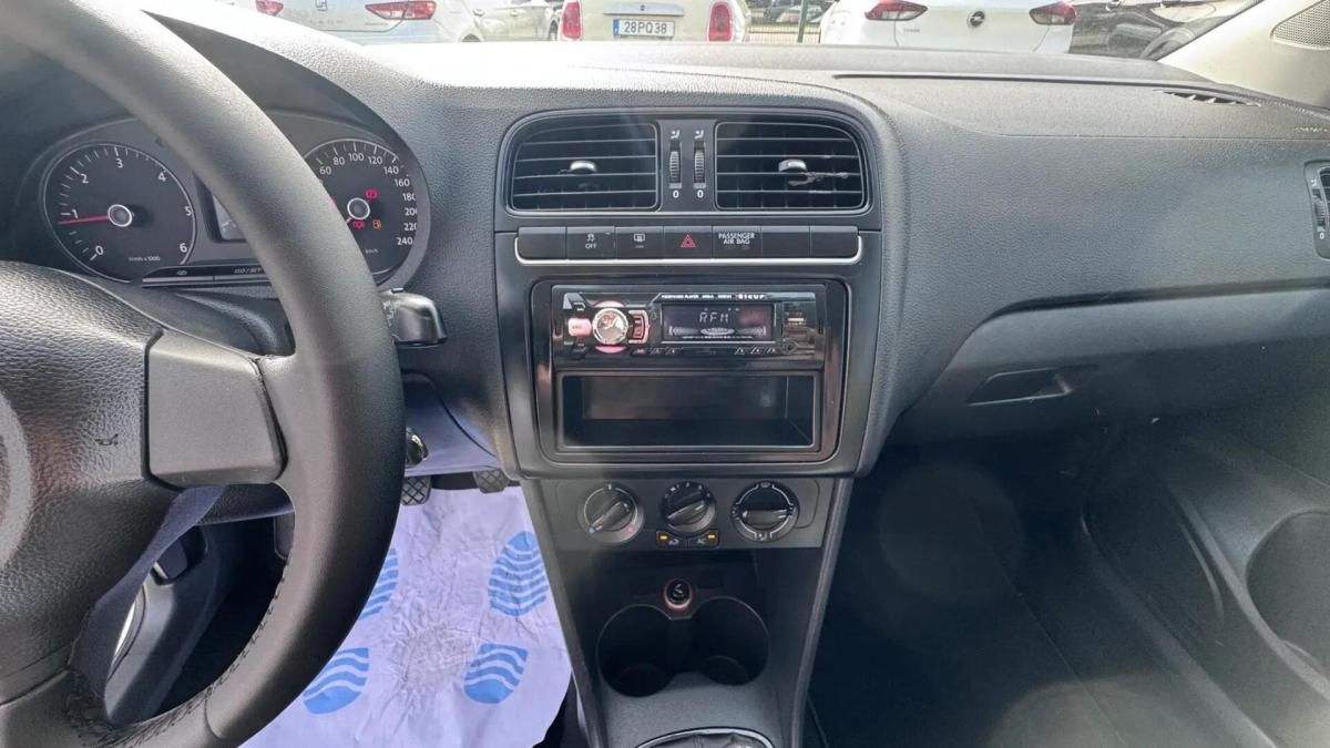 volkswagen-polo-2011-diesel-1199cc