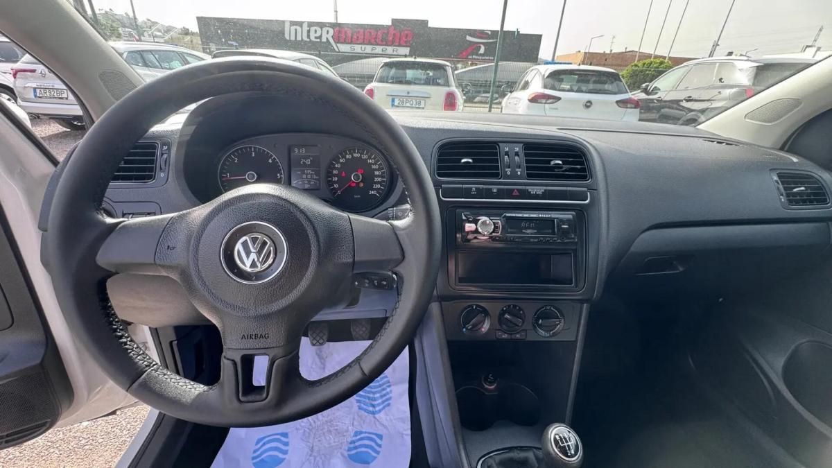 volkswagen-polo-2011-diesel-1199cc