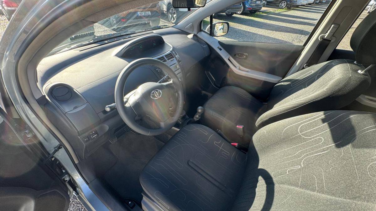 toyota-yaris-2009-gasolina-998cc