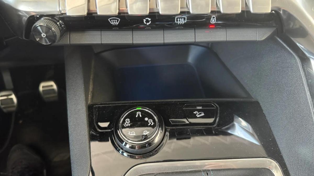 peugeot-3008-2017-diesel-1997cc